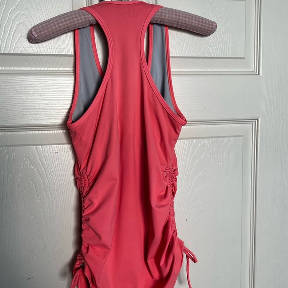 Sofibella Cinched Side Tennis Tank with Built-in Bra - Picture 5 of 8